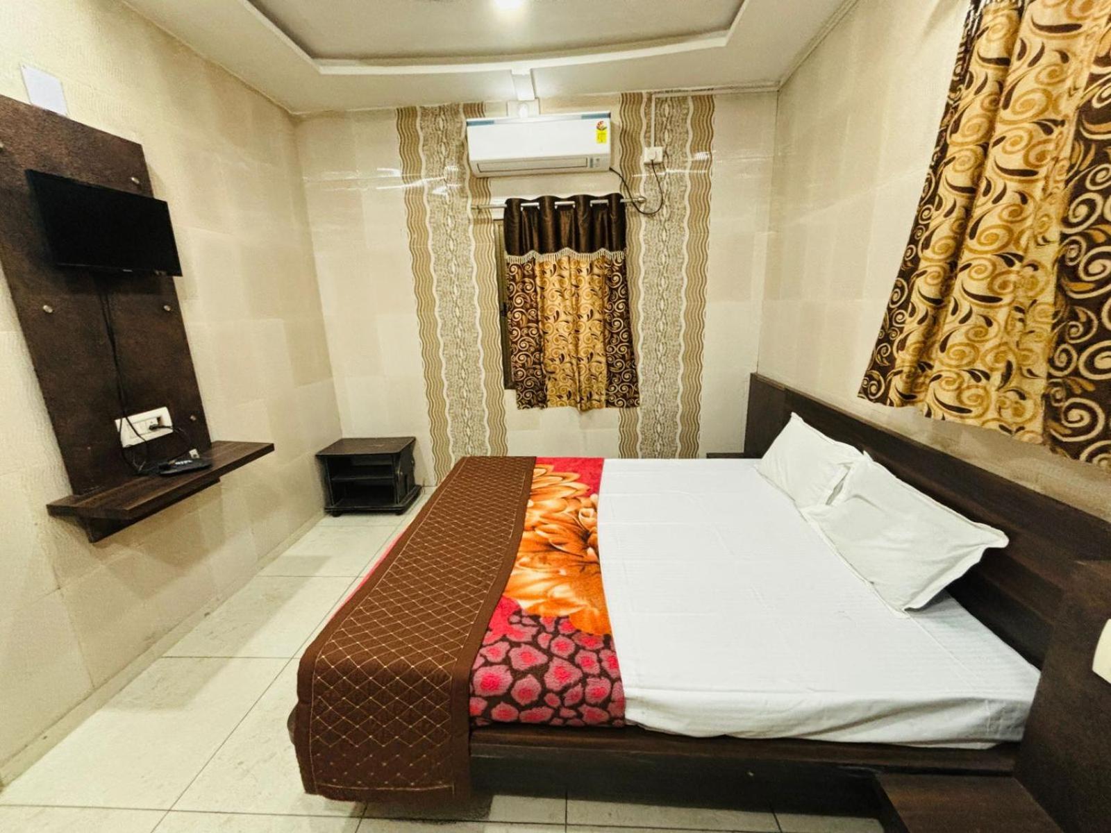 Hotel Shree Nath - 200 Meters From Dwarkadhish Temple Εξωτερικό φωτογραφία